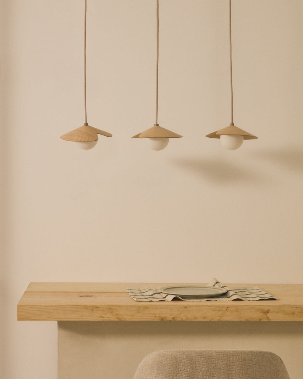 Wilara Plafonnier en Placage de Chêne et Verre