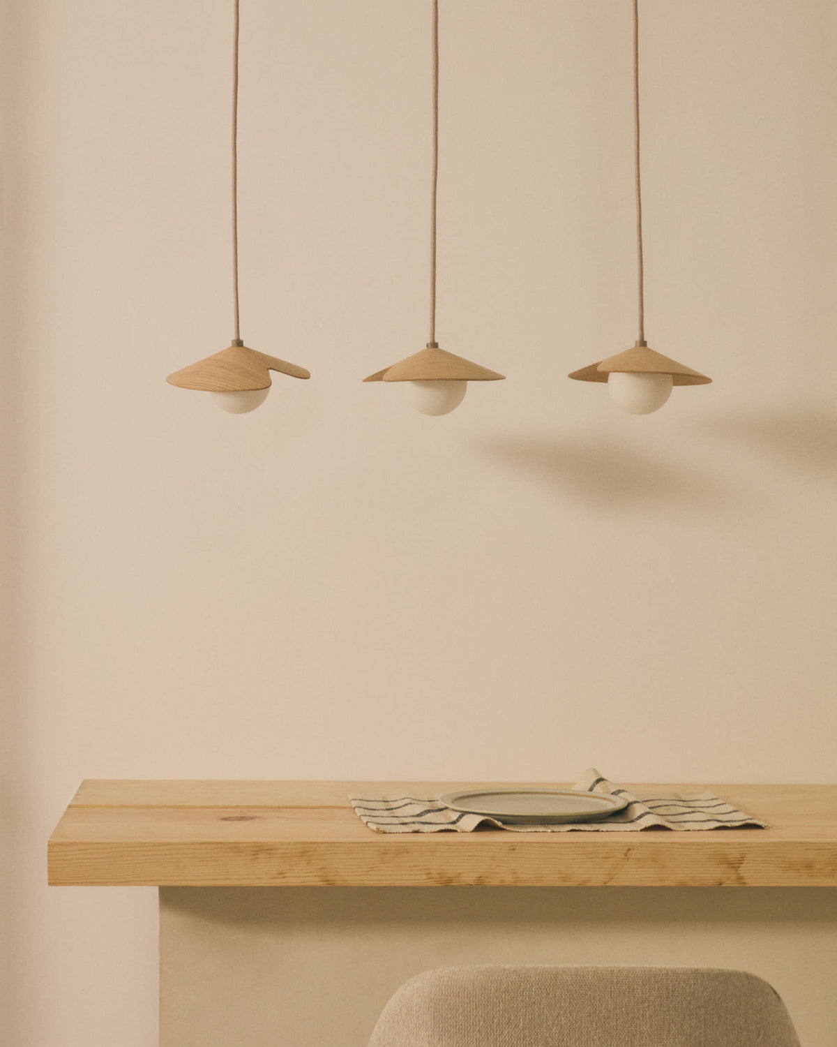 Wilara Plafonnier en Placage de Chêne et Verre