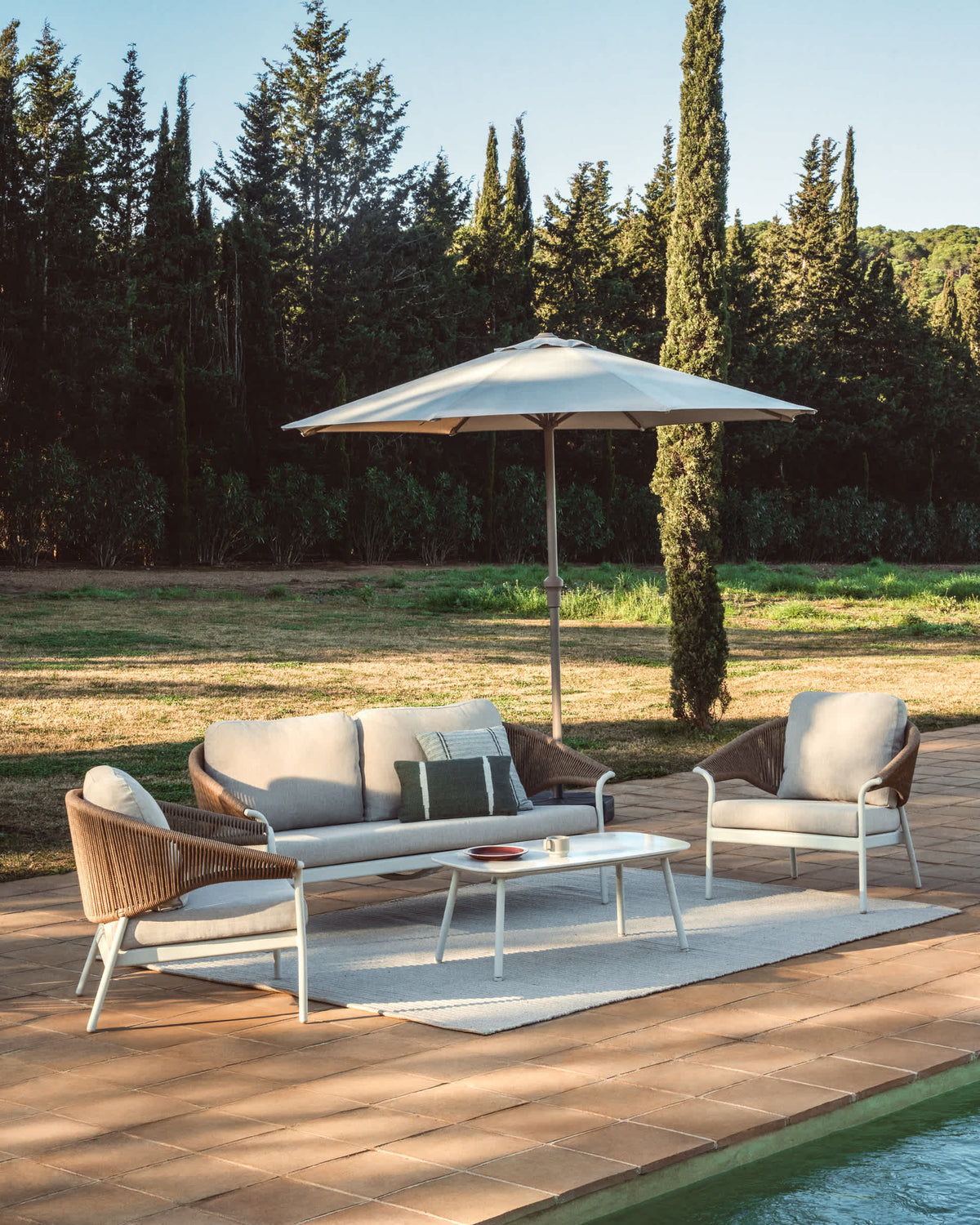 Zuara Ensemble Canapé 3 Places Fauteuils et Table d'Extérieur