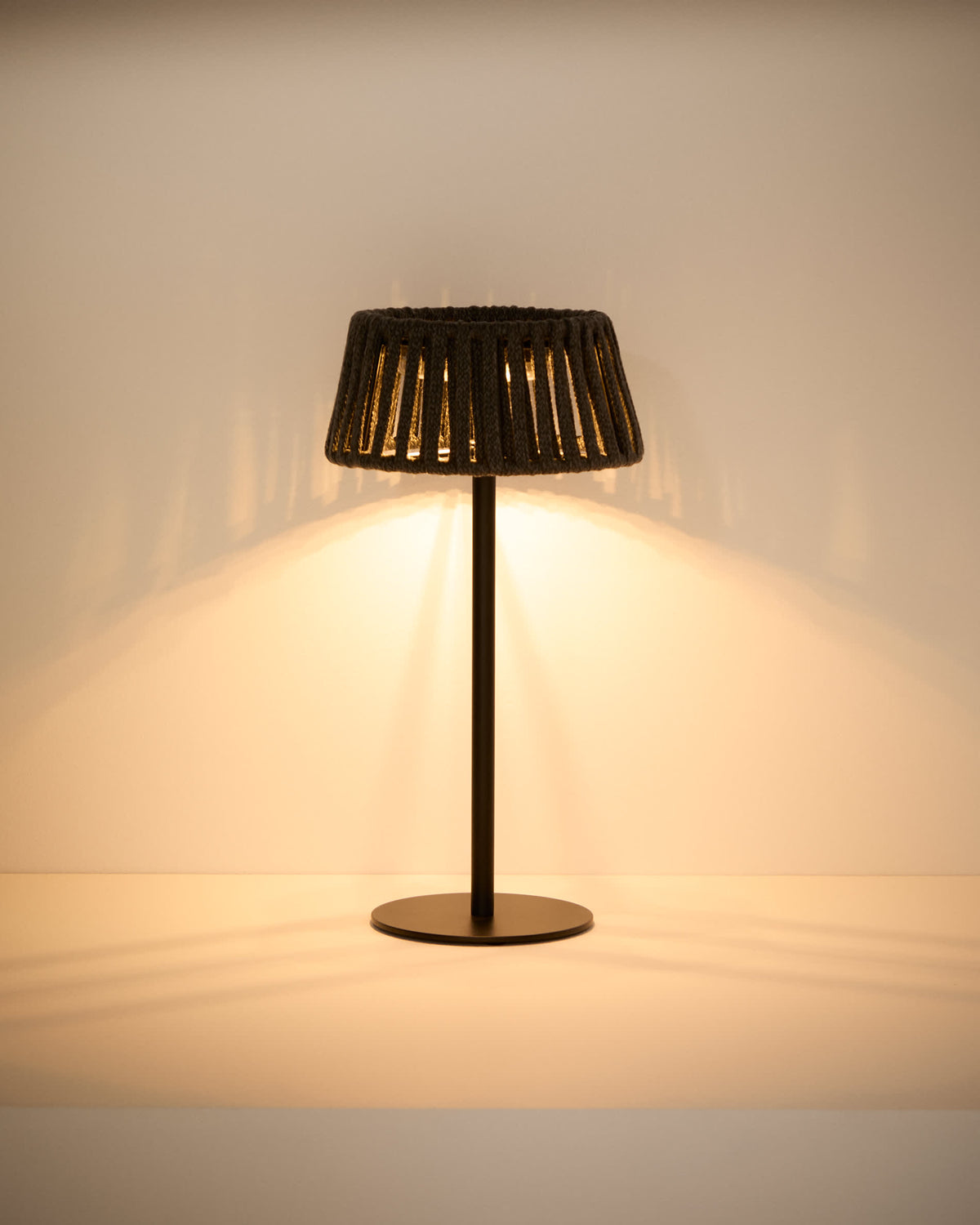 Aldet Lampe de Table Solaire d’Extérieur en Corde et Métal 16x30 cm
