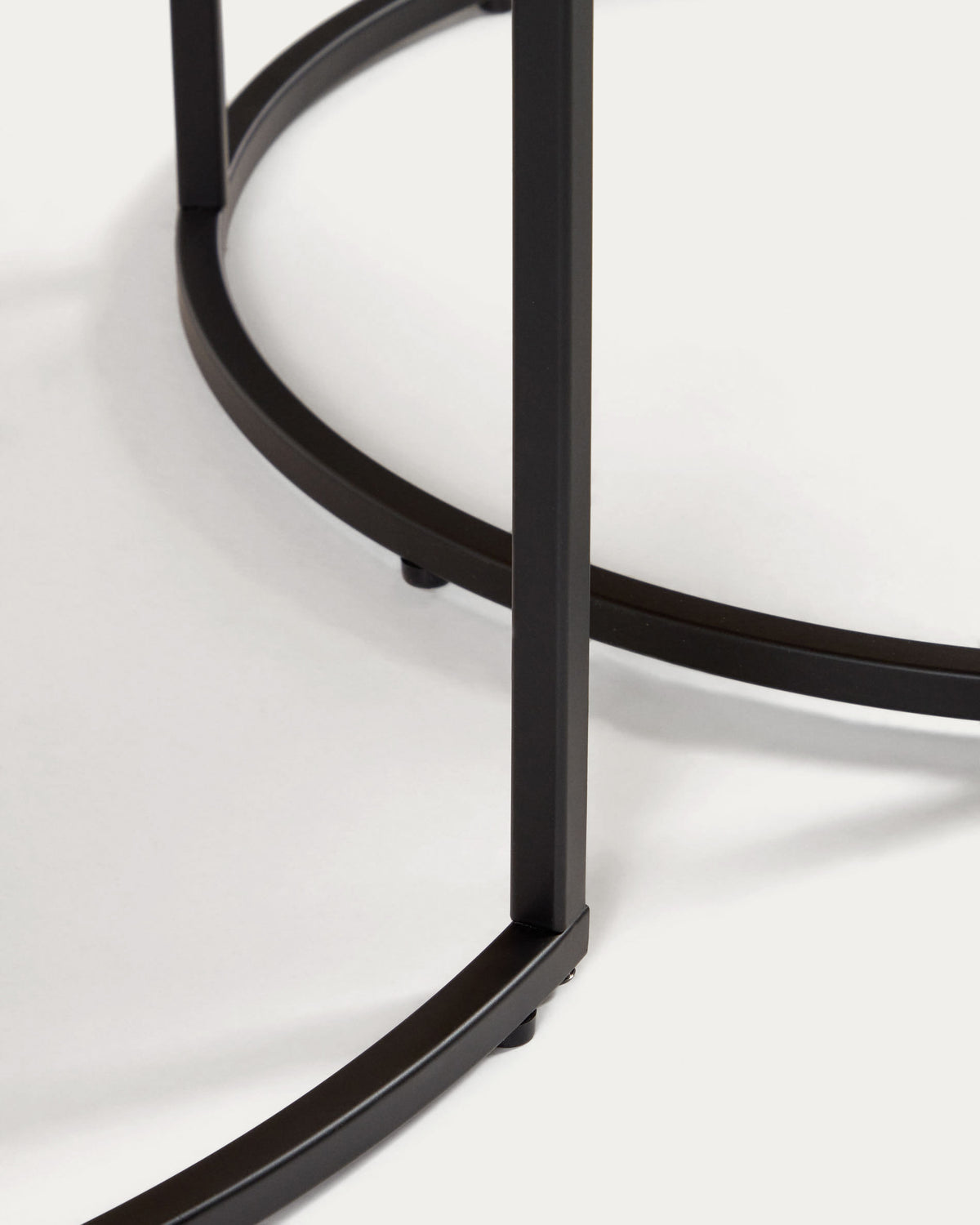 Yoana Ensemble 2 Tables d'Appoint Gigognes en Bois et Métal Ø 80 cm / Ø 50 cm